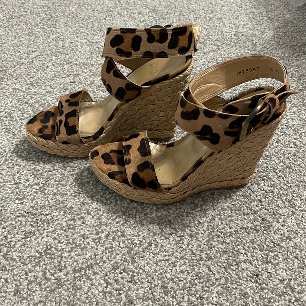 Stuart Weitzman Alex Wedge with Ocelet Print Calf Hair Upper Size 6.0M